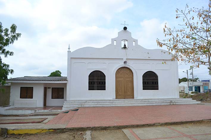 Como muchos de los pueblos del Magdalena, la iglesia de Nueva Granada se convierte en un espacio ideal para la reflexión y el regocijo. En ella se guardan muchos de los recuerdos del municipio.